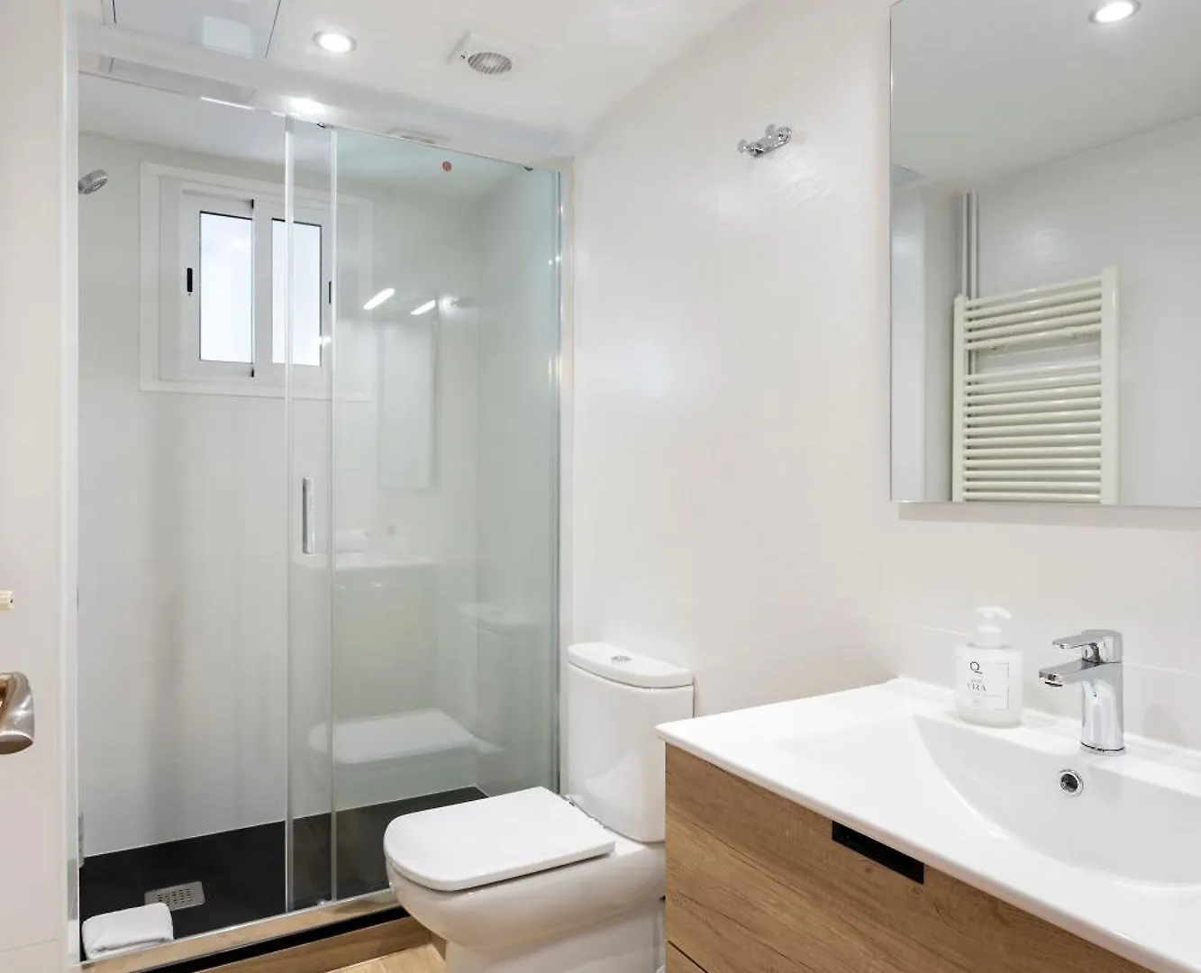 Appartamento Amazing 3Bdr Apt In Cornella 1 Mins From Metro Cornellà de Llobregat Spagna